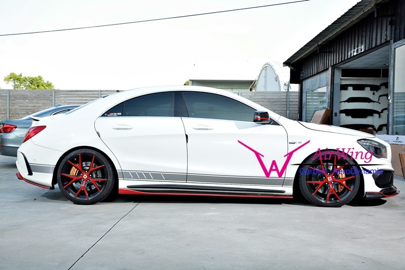 W117 - Future Design carbon Rear Vent Trim 02